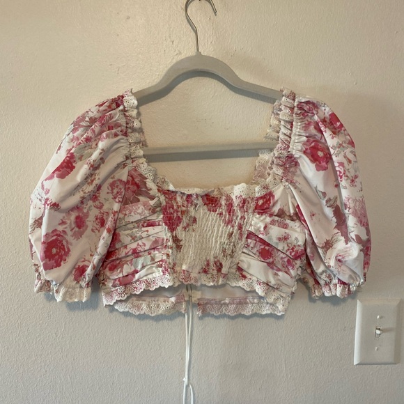Strangers and lovers floral top - Picture 2 of 3